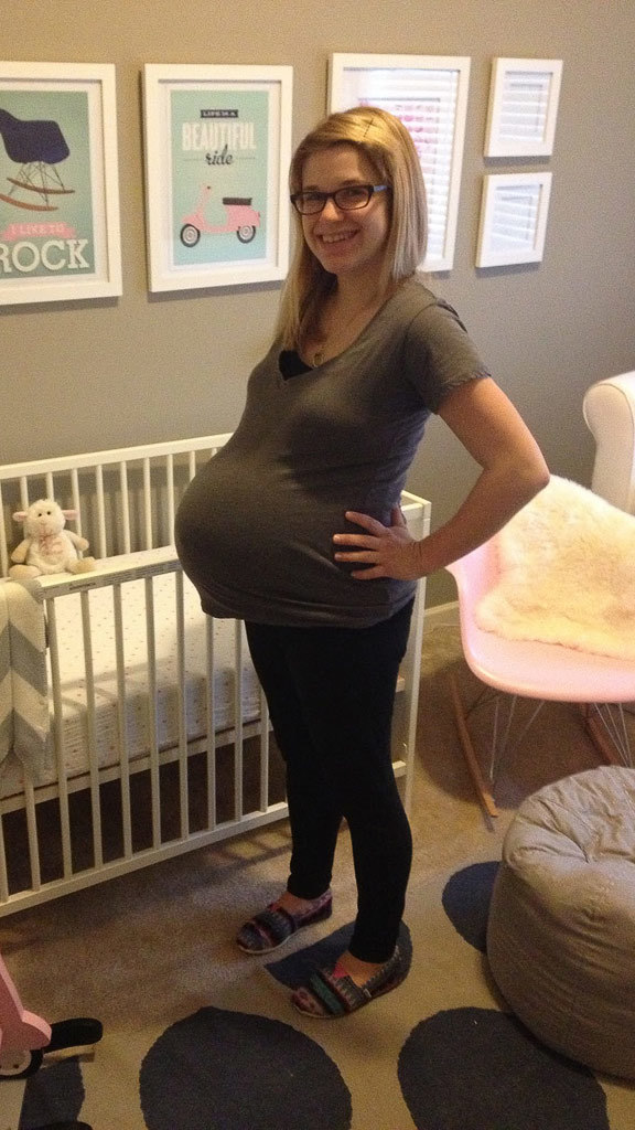 Вторая беременность 38. Ребёнок на 37 неделе беременности. Ребёнок на 38 неделе беременности. Живот на 37 неделе.