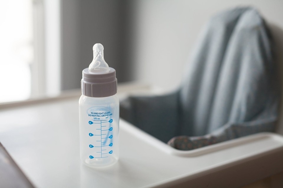 Детские бутылочки: как стерилизовать, мыть, дезинфицировать