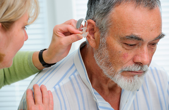 Слуховой аппарат - для компенсации возрастной тугоухости
