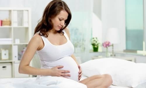 К внутренним причинам развития тиреоидита относится период беременности